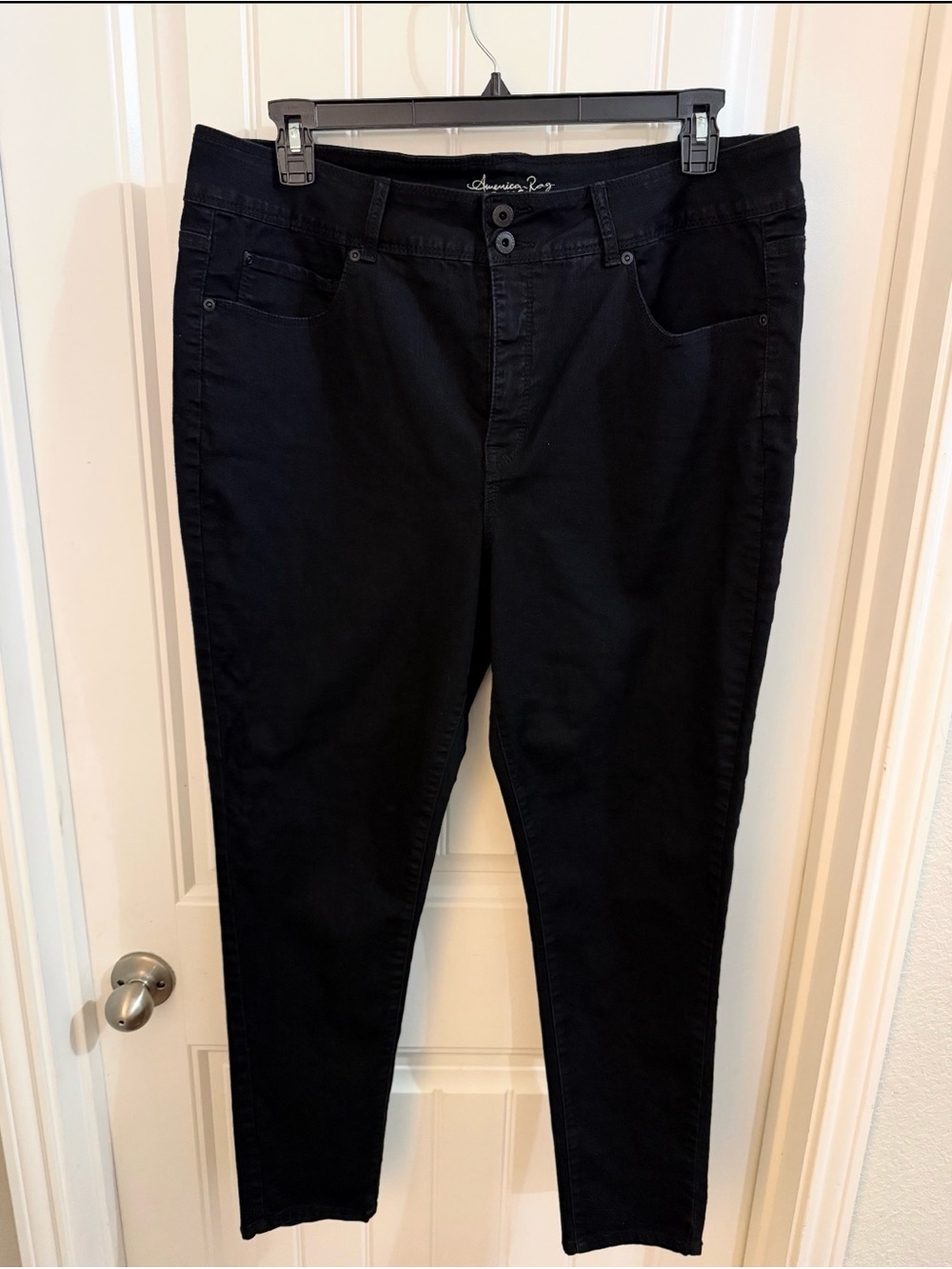 American Rag Black ankle stretch jeans 20 w